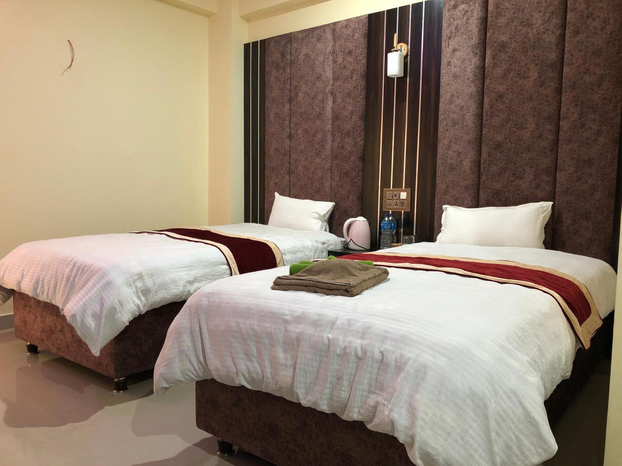 Hotel Hot Pot, Dhangadhi Exterior photo